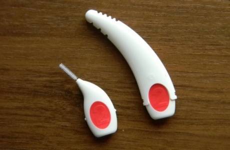 Escovas para dentes e cintas