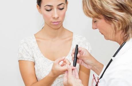 A norma do açúcar no sangue em mulheres