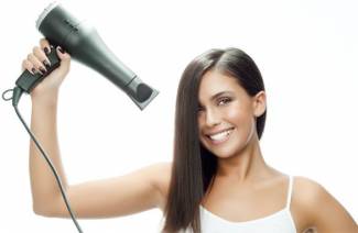 Cómo alisar el cabello sin planchar