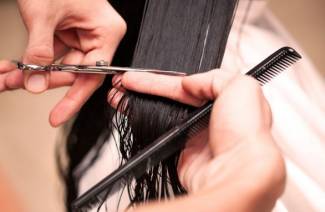 Cortar las puntas del cabello