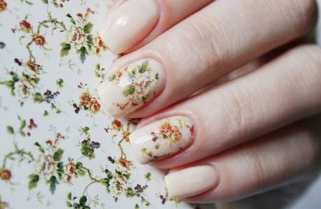 Como colar sliders nas unhas