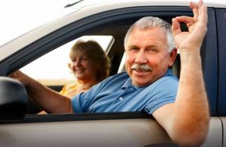 Préstamo de auto para personas mayores