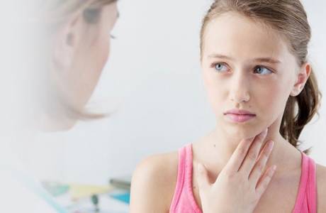 Amigdalitis purulenta en niños.