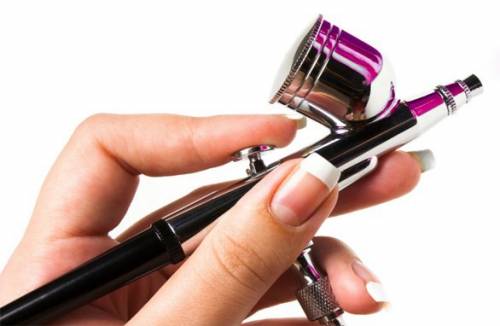 Tırnaklar için Airbrush