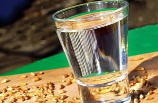 Moonshine em trigo sem fermento