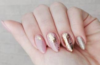 Diseño de uñas con papel de aluminio