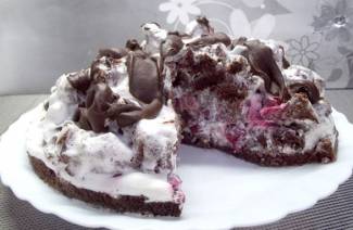 Curly Pincher Cake