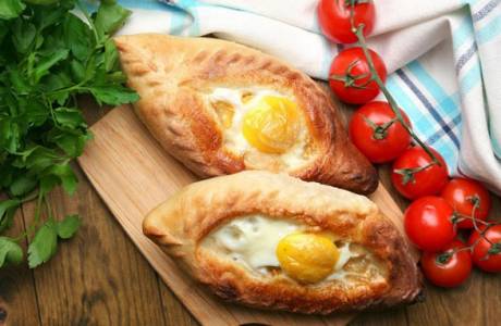 Adżarian Khachapuri