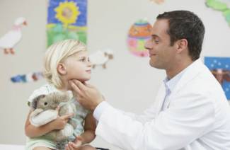 Inflamación de los ganglios linfáticos en el cuello.