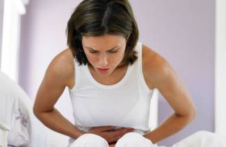 Dolor abdominal y diarrea.