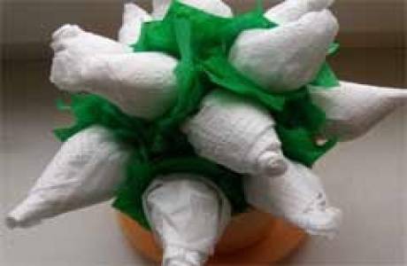 Cómo hacer una rosa con una servilleta