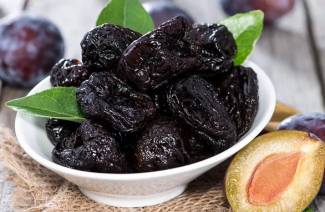 5 propriedades nocivas das ameixas