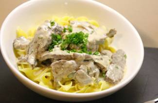 Strogonoff de Carne de Frango
