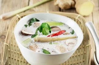 Sopa de leche de coco
