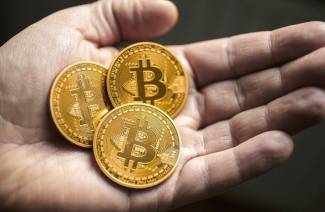 Wydobywanie bitcoinów