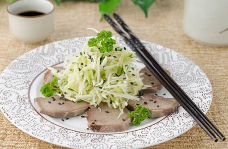 Ensalada de raíz de apio