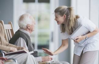 Cuidados de aposentadoria com mais de 80 anos