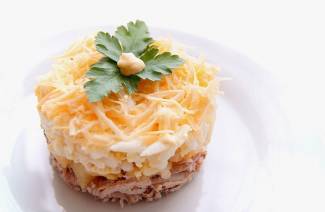 Ensalada de piña y pechuga de pollo