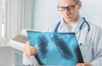 Como os sintomas de tuberculose e infecção são transmitidos