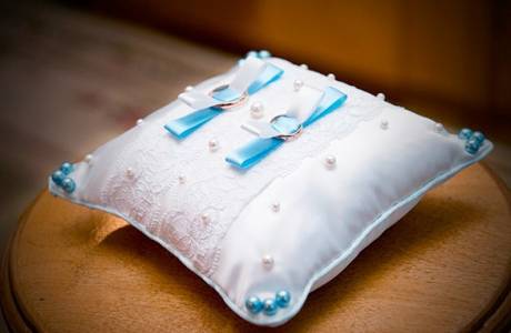 Almohada de anillo de bodas de bricolaje
