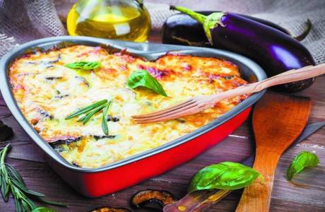 Berenjenas al horno con tomate y ajo