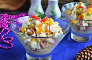 Salada com laranja e caranguejo