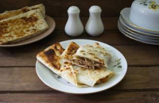 Tartas lavash con carne picada