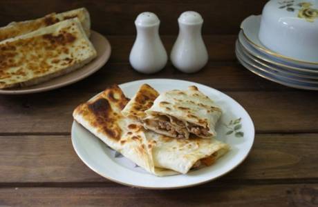 Torty Lavash z mięsem mielonym