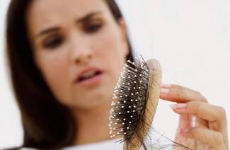 Causas da perda de cabelo em meninas