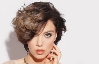 Coloración para cabello corto