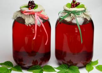 Kompot z czerwonej porzeczki na zimę
