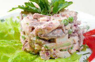 Ensalada de cerdo