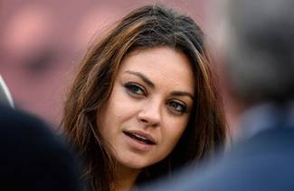 Mila Kunis sin maquillaje y photoshop