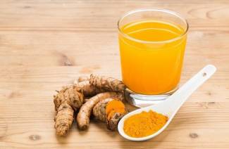 Beneficios del agua de cúrcuma