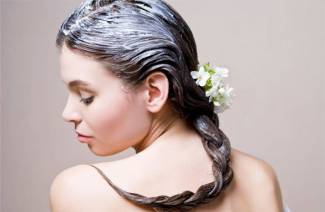 4 máscaras terapêuticas para o cabelo em casa