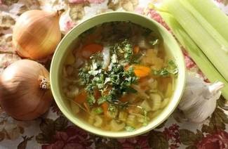 Sopa de aipo para perda de peso