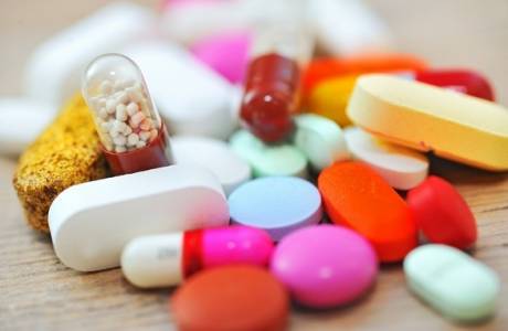 Aké antibiotiká berieme s angínou