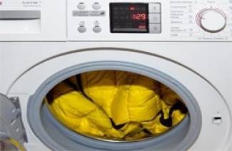 Jak prać kurtkę puchową w pralce
