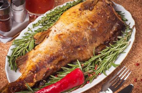 Salmón rosado al horno
