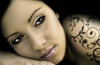 Como fazer uma tatuagem temporária em casa