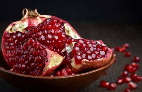 Cascas de romã de parasitas
