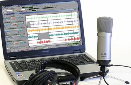 Como conectar um microfone a um computador
