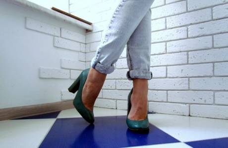 Como dobra jeans