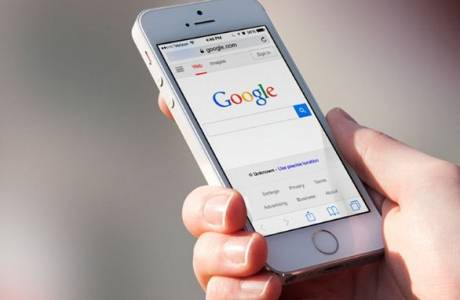 Pesquise um telefone por meio de uma conta do Google em um computador