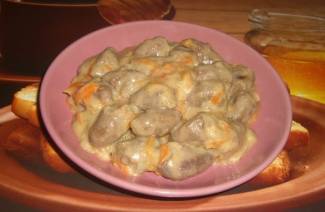 Kuracie srdcia v kyslej smotane
