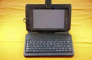 Tablet z klawiaturą