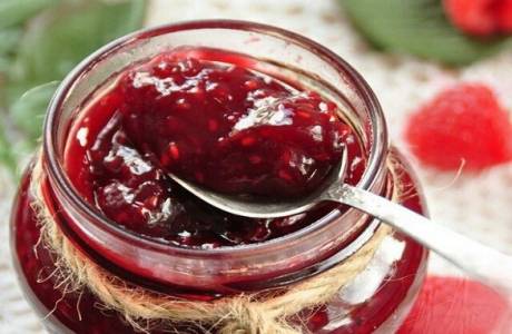 Na zimę wcierać maliny z cukrem