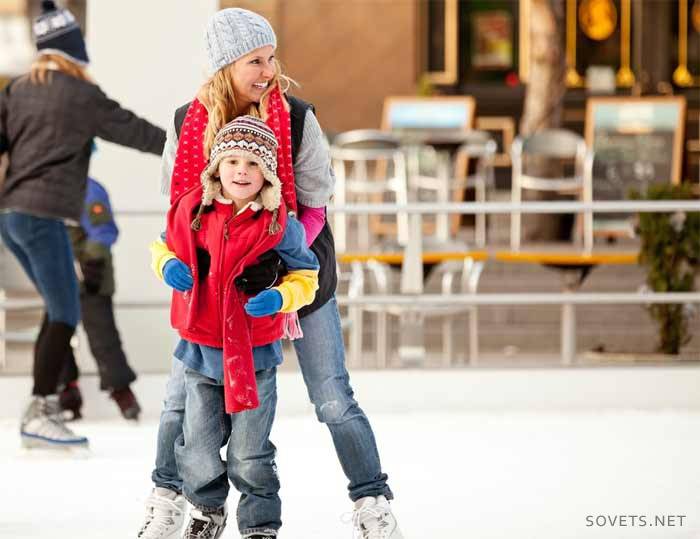 Cómo enseñar a un niño a patinar