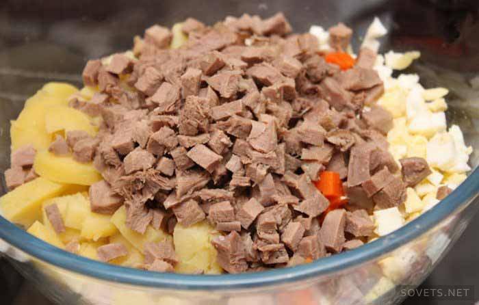 Ensalada Olivier con Carne