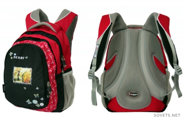 Costas ortopédicas em uma mochila